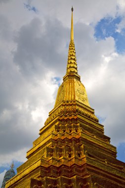   Bangkok yağmur gökyüzü ve renkleri din   