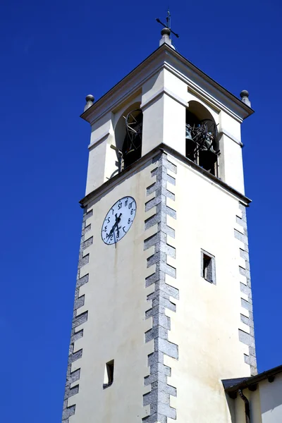 Sumirago abstrato em itália e igreja torre sino ensolarado — Fotografia de Stock