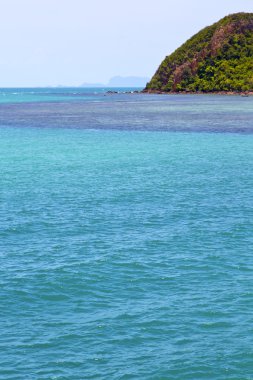  yeşil bir lagün Güney kho phangan Körfez sahil şeridi  