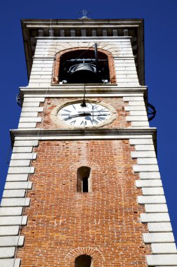 Somma lombardo eski soyut ve kilise güneşli gün 