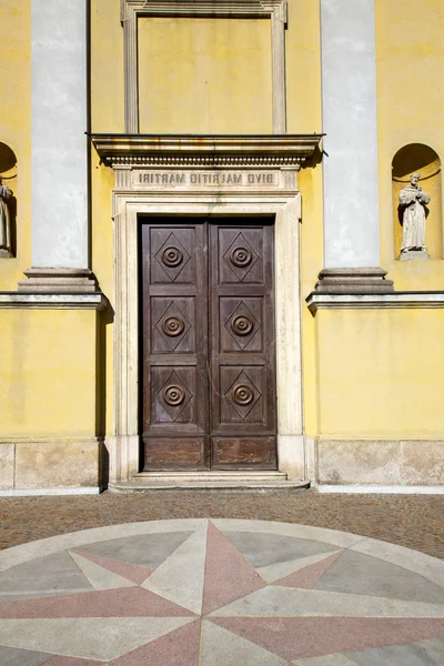 Itália igreja varese a velha porta solbiate arno — Fotografia de Stock