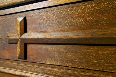 Lombardy İtalya çapraz bir kapı ahşap castellanza n tokmağı