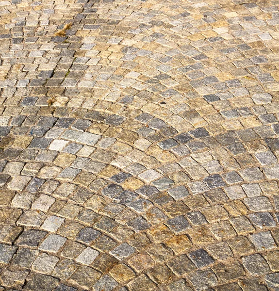 In der nähe von mozzate street lombardy italien abstrakt von einer kirche und — Stockfoto