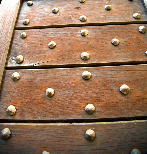 Croce lombarda arsago arrugginito ottone marrone legno chiuso — Foto Stock