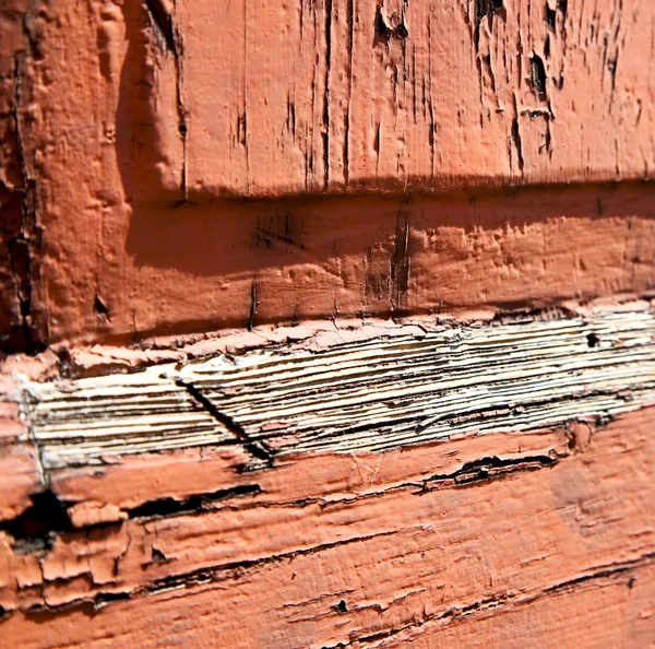 意大利老安西昂木材和出纹理钉在门 — 图库照片