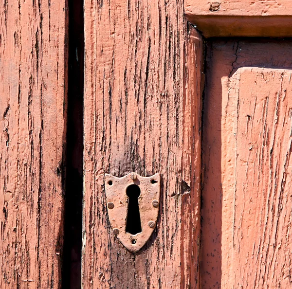 Door in italy old ancian wood and trasditional  texture nail — Stock Photo, Image