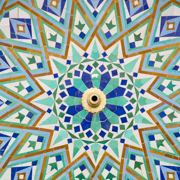 모로코 아프리카 오래 된 colorated 및 타일 바닥 세라믹 abst에 선 — 스톡 사진