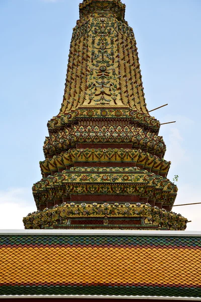 Tower bangkok i temple thailand abstrakt korset — Stockfoto