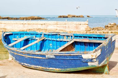   Tekne ve Afrika'da kahverengi tuğla gökyüzü kale