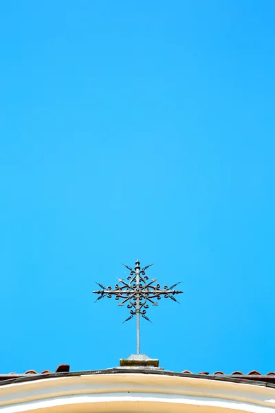 Cruz abstrata no fundo do céu — Fotografia de Stock