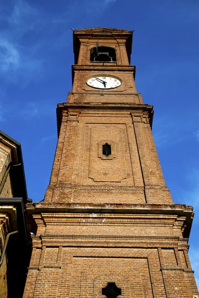 Samarate oude abstract in Italië de muur en kerk — Stockfoto