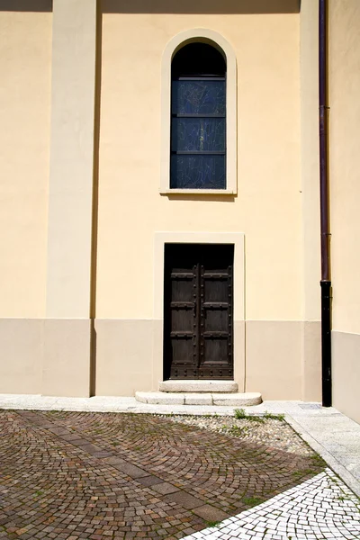 Porta marrone europa italia lombardia nel milano acqua p — Foto Stock