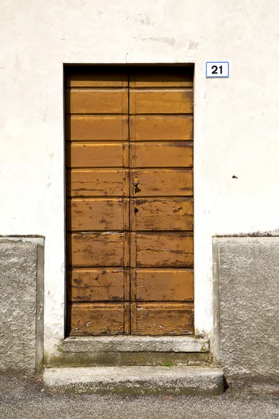 Italië-Lombardije in de Milaan oude kerk twentyone pav — Stockfoto
