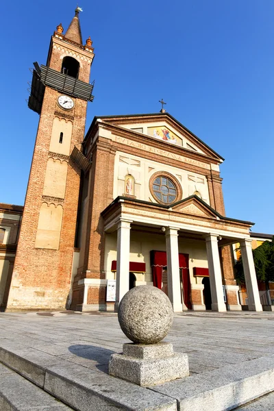 Parabiago den gamla kyrkan stängd tower trottoaren Italien lom — Stockfoto