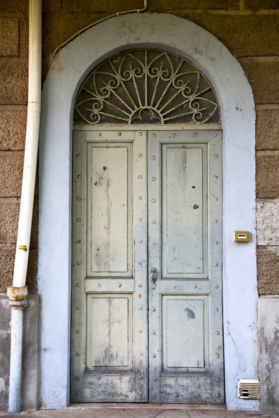 Italy  lombardy     in  the milano old   church  door water pip — Stock Photo, Image