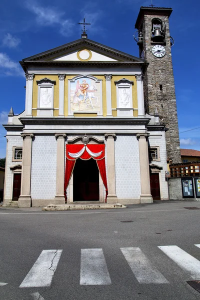 Besnate  the old tower sidewalk italy  lombardy — Stock Photo, Image