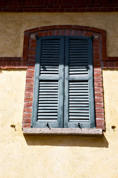 Shutter europe  italy  lombardy       in  the milano   closed — Stock Photo, Image