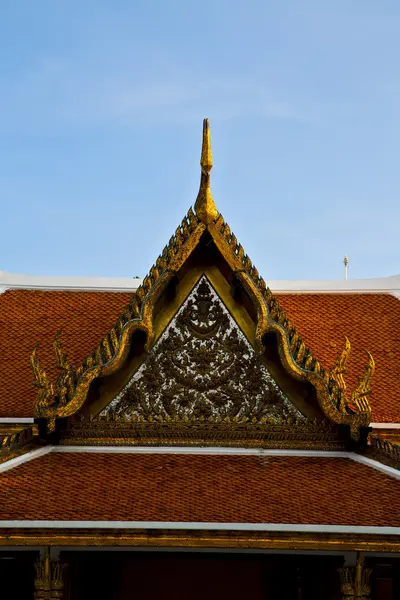 Flequillo en el templo tailandia asia cielo y colores —  Fotos de Stock