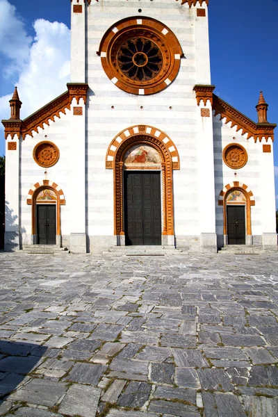 Kerk in de oude stoep Italië Lombardije in mercallo — Stockfoto