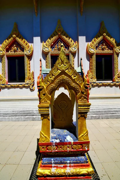 Samui bangkok in thailand insnijding van de tempel — Stockfoto