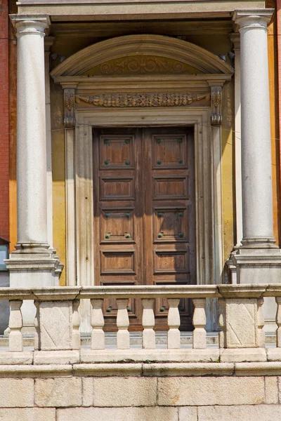 Tür in italien lombardei säule die terrasse — Stockfoto