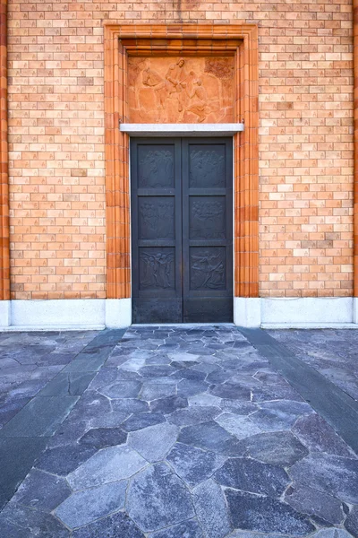 Italië-Lombardije in de oude muur van vergiate — Stockfoto