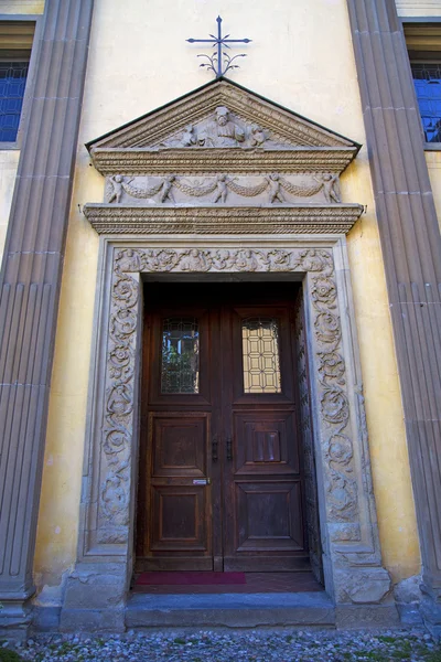 Dveře Lombardie Itálie okno zavřené cihlová dlažba — Stock fotografie