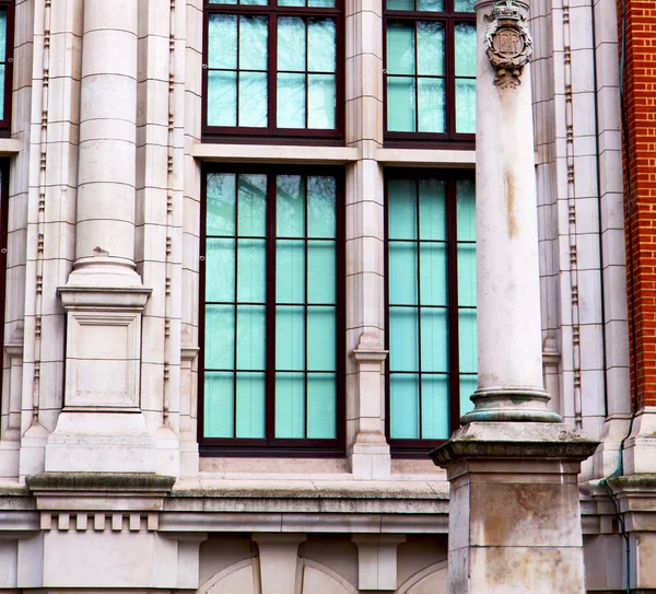 Old windon in england london brick and glass the wall — Stock Photo, Image