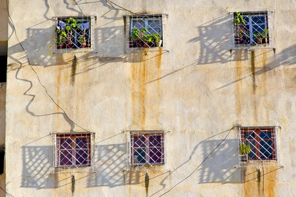 Finestra in marocco africa e vecchia costruzione wal brick histori — Foto Stock