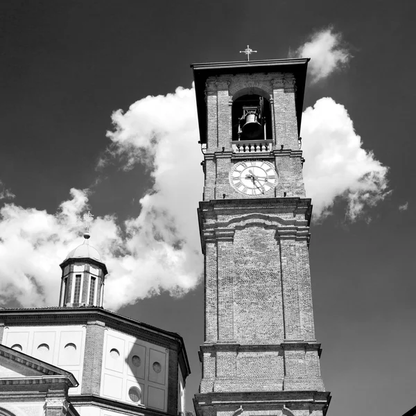 Denkmal uhrturm in italien europa alter stein und glocke — Stockfoto