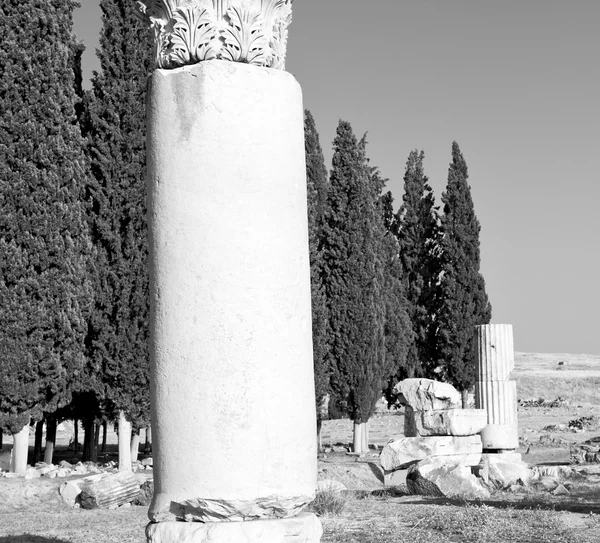 E a história do templo romano pamukkale construção antiga em como — Fotografia de Stock