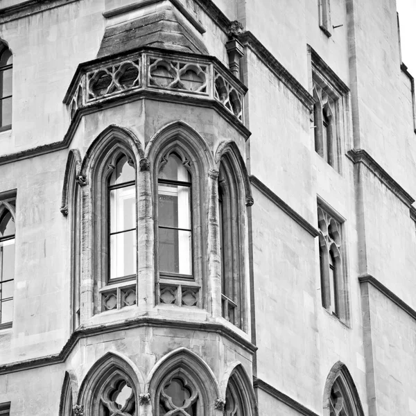 British in london england old construction and religion — стоковое фото