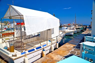 Avrupa restoran yaz aylarında tablo