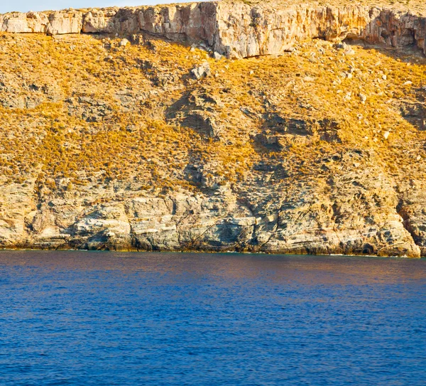 Grecia dalle isole barca nel Mar Mediterraneo e cielo — Foto Stock
