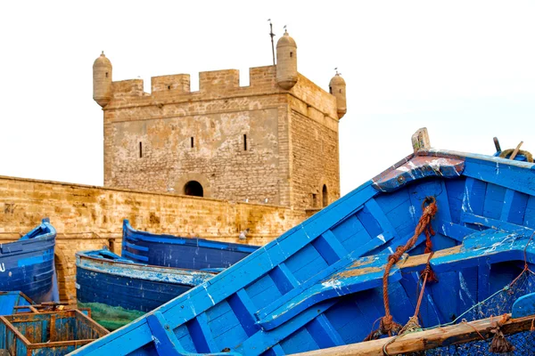 Barco y mar en castillo marrón cielo de ladrillo —  Fotos de Stock