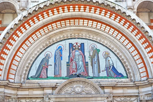 Porta westminster catedral em Londres Inglaterra — Fotografia de Stock