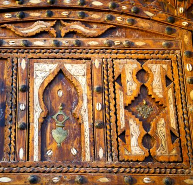 kabuk kahverengi paslı Fas Afrika eski ahşap cephe 