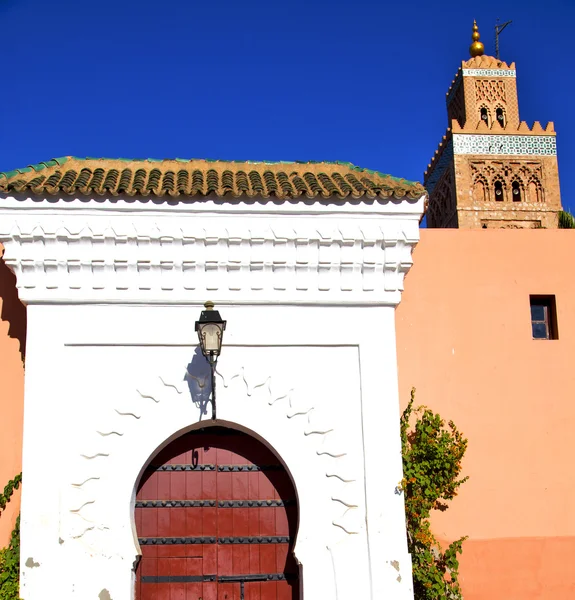 Mármol histórico en la puerta del edificio antiguo estilo morocco —  Fotos de Stock