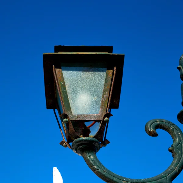 Europe lumière dans le ciel de lanterne grecque et illuminatio — Photo