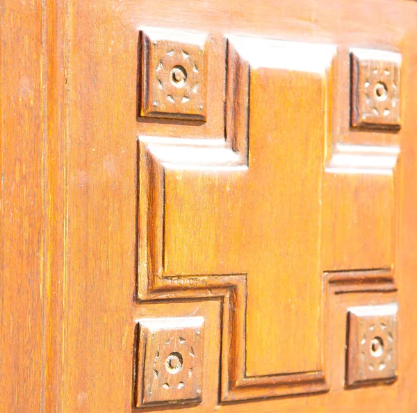 Texture of a brown old door in italy europe — Stock Photo, Image