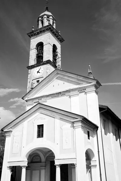 Monumentet gammal arkitektur i Italien Europa Milano religion en — Stockfoto