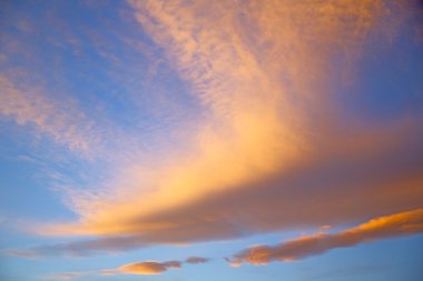 gündoğumu renkli gökyüzü  