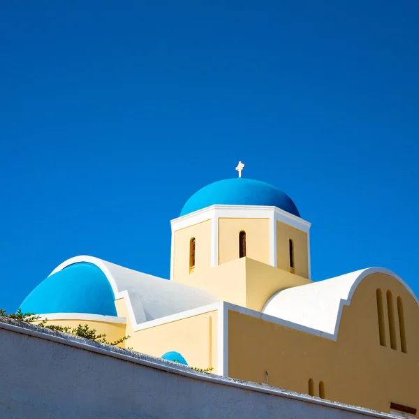 In santorini Griekenland oude constructie en de hemel — Stockfoto