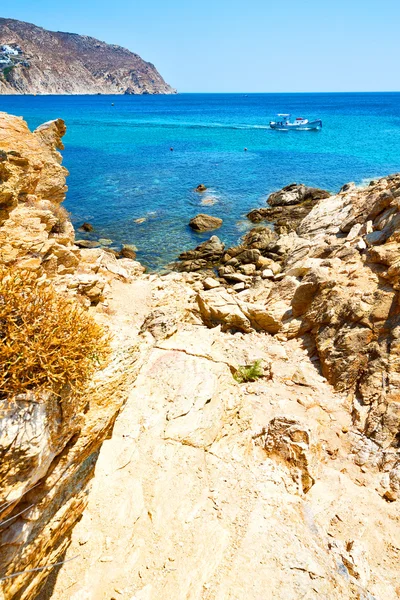 En Grecia la roca mykonos mar y cielo — Foto de Stock