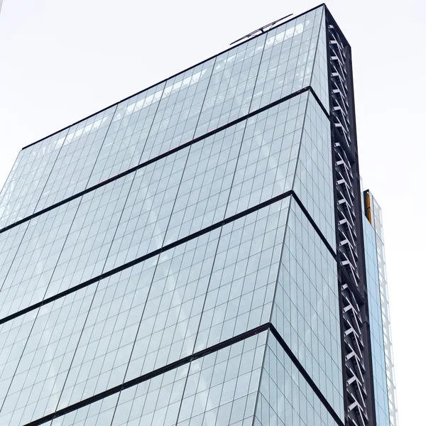 Nuevo edificio en el distrito financiero de rascacielos de Londres y wi — Foto de Stock