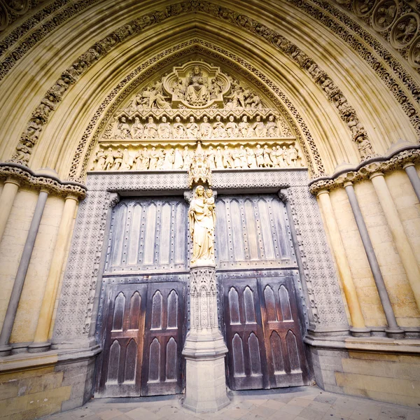 Rosenfenster weinstmister abbey in london alte kirchentür und ma — Stockfoto