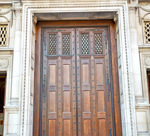 Porte cathédrale westminster à Londres en Angleterre vieille construction — Photo