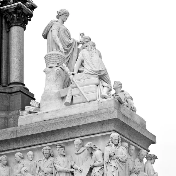 Пам'ятник Альберту в Лондоні Англія король і старе будівництво — стокове фото