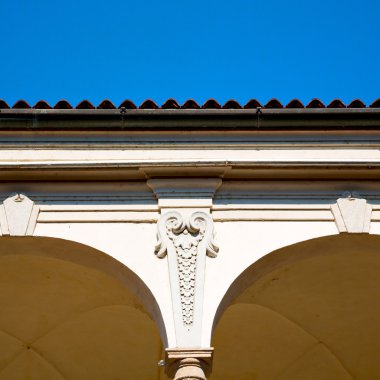 Avrupa İtalya ve mermer ülkede soyut eski sütun 