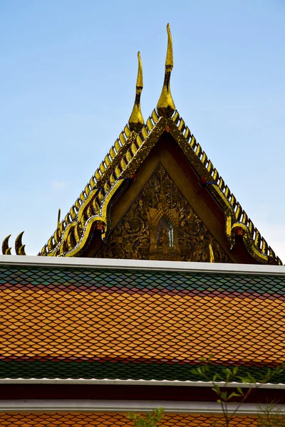 泰国寺庙里的曼谷塔 — 图库照片